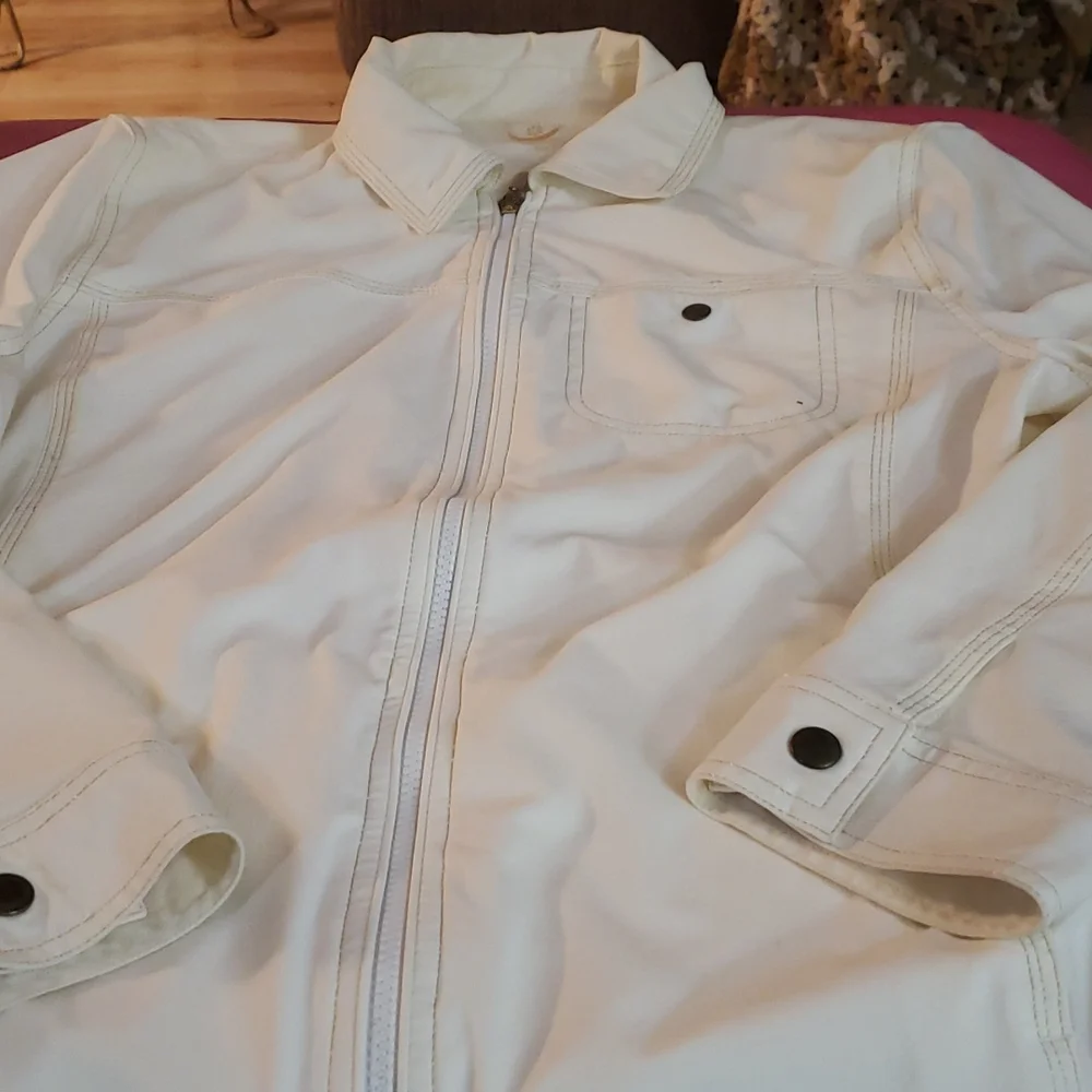 jacket - Picture 5 of 7